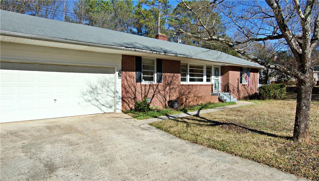 Bedford Forest Ave, Anderson, SC 29625