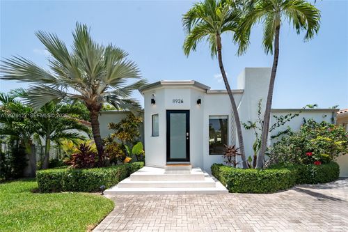 8926 Emerson Ave, Surfside, FL, 33154-3365 | Card Image