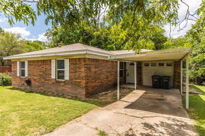 4001 Hiland Drive, Home with 3 bedrooms, 1 bathrooms and 2 parking in Waco TX | Image 2