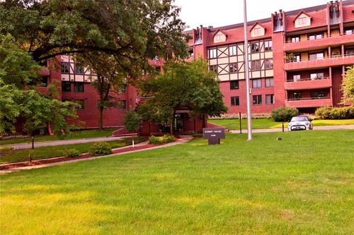 apt-503-2880 Grand Ave, Des Moines, IA, 50312-4274 | Card Image