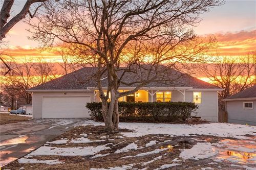 9509 E 79th St, Raytown, MO, 64138-1653 | Card Image