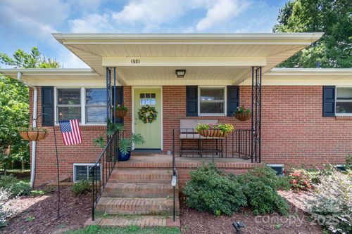 1501 Old Hickory Grove Rd, Mount Holly, NC, 28120-9687 | Card Image