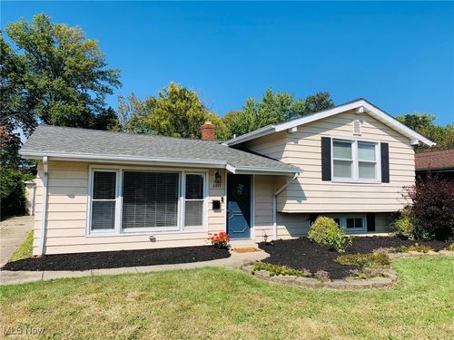 6419 Longridge Rd, Mayfield Heights, OH, 44124-4116 | Card Image