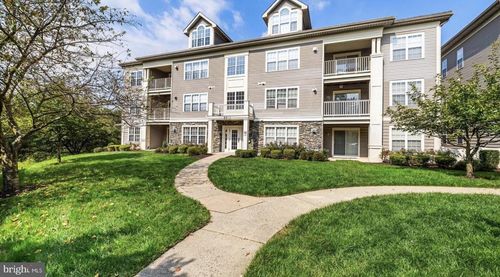 apt-203-8813 Stone Ridge Cir, PIKESVILLE, MD, 21208-1022 | Card Image