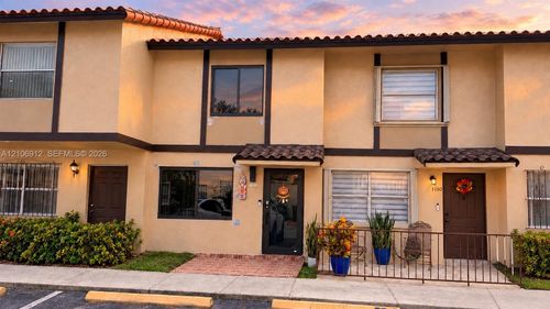 19-1142 W 42nd St, Hialeah, FL, 33012-4166 | Card Image