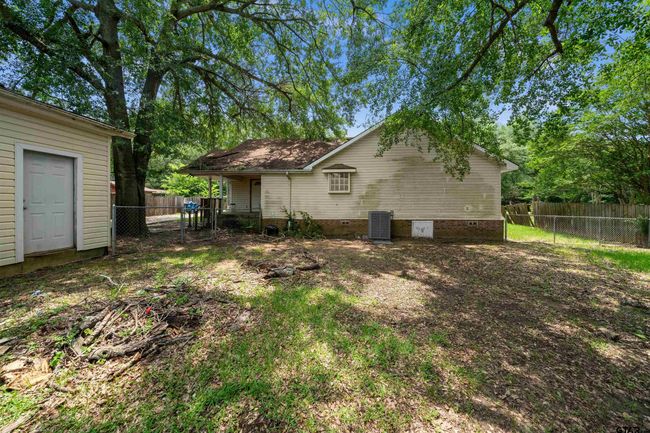709 E Magnolia St, House other with 3 bedrooms, 2 bathrooms and null parking in Troup TX | Image 5
