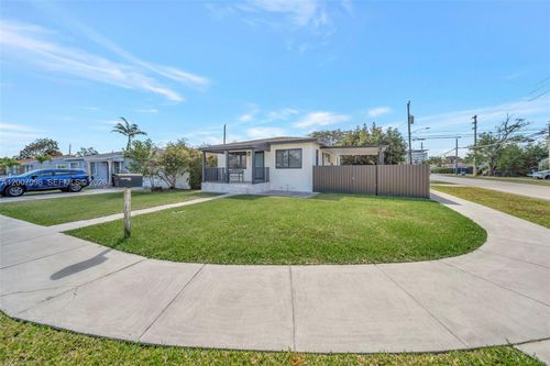 7470 Sw 37th St, Miami, FL, 33155-6604 | Card Image