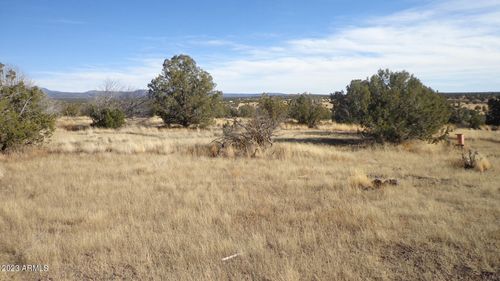 211-00 Track Side Ln, Ash Fork, AZ, 86320 | Card Image