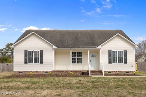 3215 Mobleys Bridge Rd, Grimesland, NC, 27837-9065 | Card Image