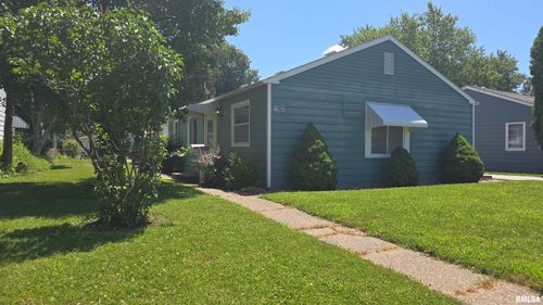 1102 40th St, Moline, IL, 61265-2424 | Card Image