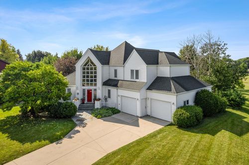 2878 Lilac Ln N, Fargo, ND, 58102-1703 | Card Image