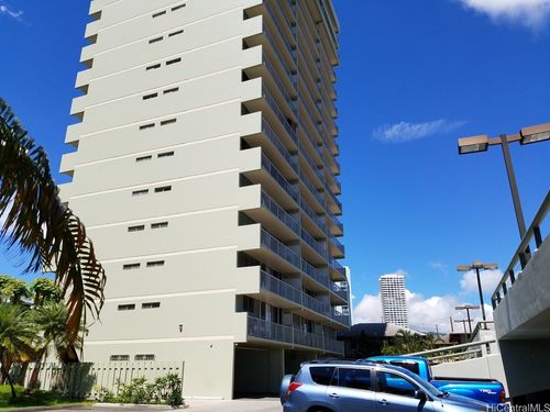 apt-1103-2522 Date St, Honolulu, HI, 96826-5518 | Card Image
