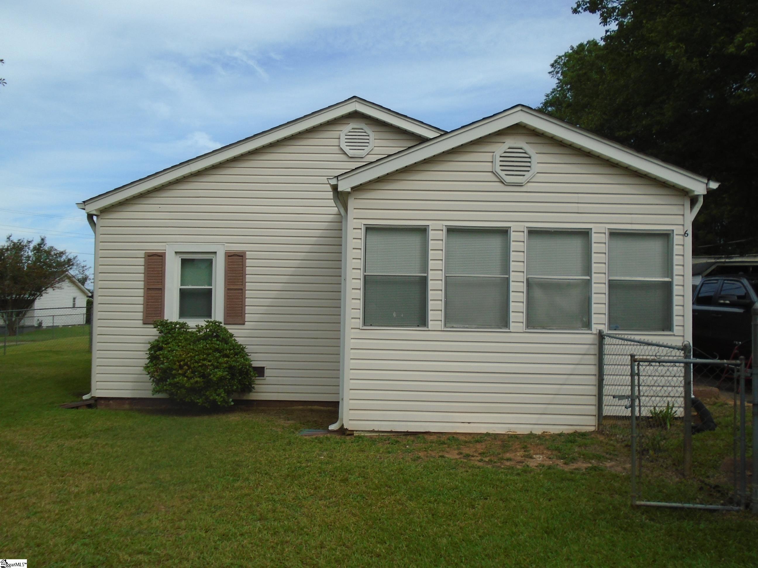 Caren St, Greenville, SC 29611
