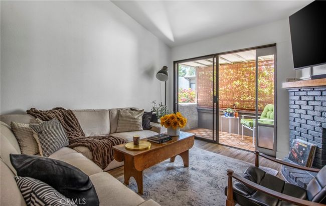 APT-53 - 15511 Sherman Way, Condo with 2 bedrooms, 2 bathrooms and 1 parking in Van Nuys CA | Image 6