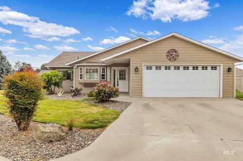 907 Magnolia St, Lewiston, ID, 83501-4752 | Card Image