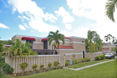 a-3935 Village Dr, Delray Beach, FL, 33445-2960 | Card Image