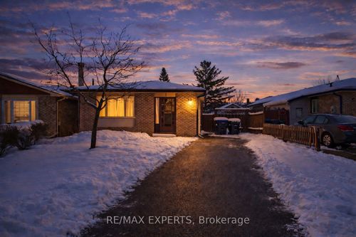 3 Milne Crt, Barrie, ON, L4N7J1 | Card Image