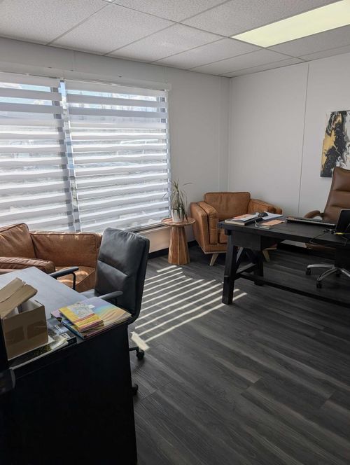 9624 45 Ave Nw, Edmonton, AB, T6E5Y9 | Card Image