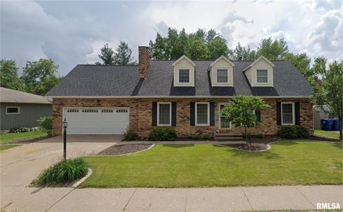 4210 Squire Dr, Bettendorf, IA, 52722-1733 | Card Image