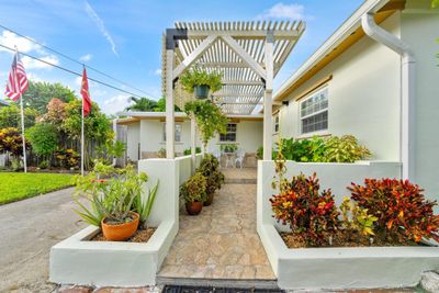 5601 Souchak Drive Drive, House other with 3 bedrooms, 2 bathrooms and null parking in West Palm Beach FL | Image 3