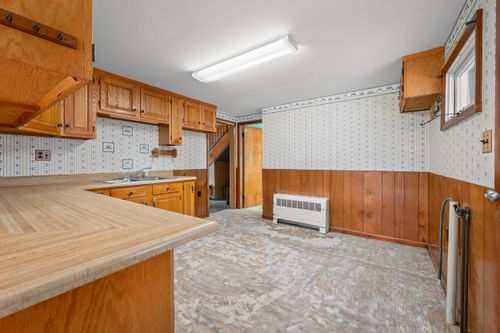 18 Corbin Ave, Gorham, NH, 03581-1206 | Card Image