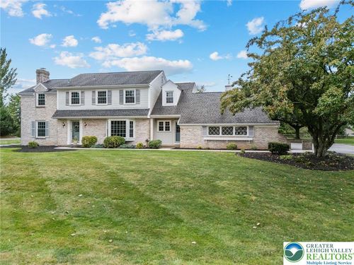 2518 Stanford Cir, EMMAUS, PA, 18049-1214 | Card Image