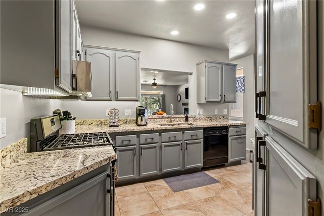 3337 Partridge Run St, Townhouse with 2 bedrooms, 2 bathrooms and null parking in Laughlin NV | Image 17