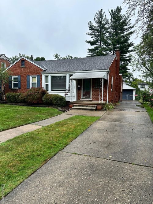 2224 N Connecticut Ave, Royal Oak, MI, 48073-4282 | Card Image