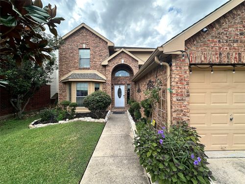 2832 Grandview Dr, Grand Prairie, TX, 75052-8528 | Card Image