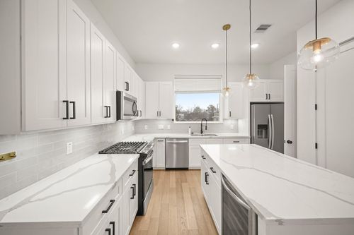 2811 Anita St, Houston, TX, 77004-1605 | Card Image