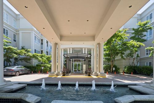 118-3098 Guildford Way, Coquitlam, BC, V3B7W8 | Card Image