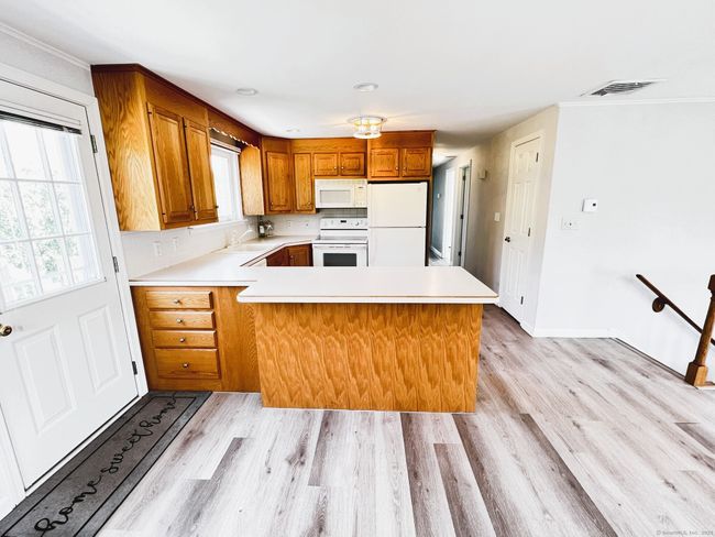 6 Corsino Ave, House other with 3 bedrooms, 2 bathrooms and null parking in Old Lyme CT | Image 8