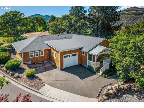 912 Elan Dr, Hood River, OR, 97031-8693 | Card Image