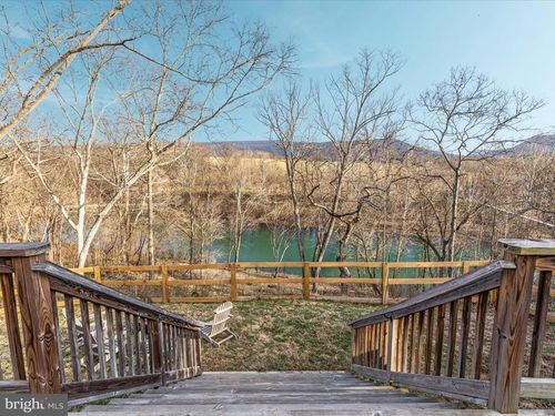 17884 Old Valley Pike, EDINBURG, VA, 22824-2816 | Card Image
