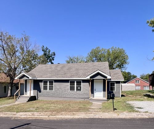 119 Maple Ave, Camden, TN, 38320-2044 | Card Image