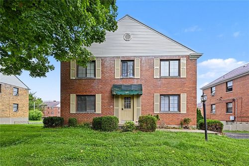 527 Corona Ave, Kettering, OH, 45419-2208 | Card Image