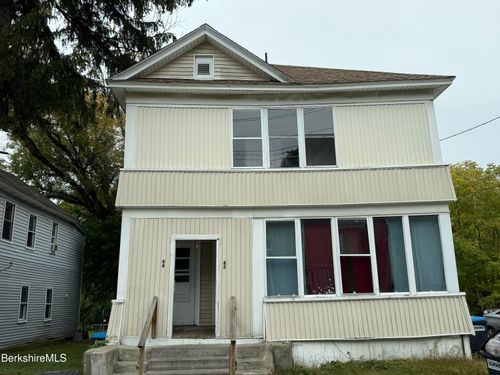 44-4244 John St, Pittsfield, MA, 01201-4509 | Card Image