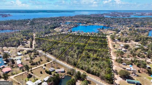 8249 Lake Carroll Dr, Donalsonville, GA, 39845-5433 | Card Image