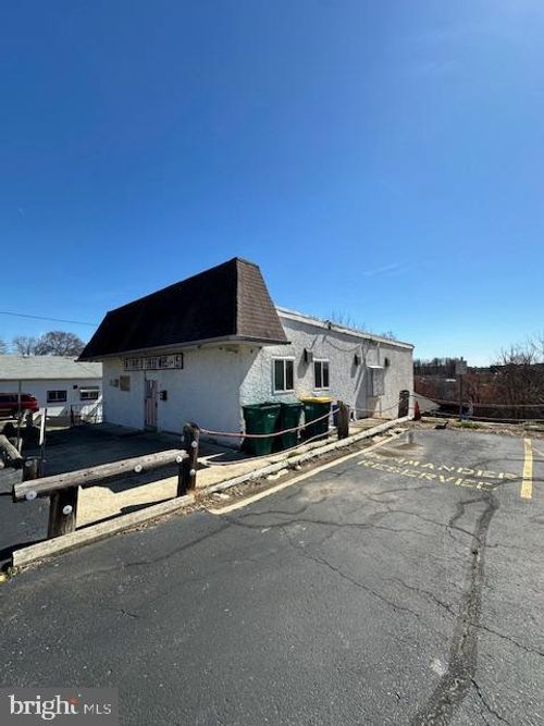 4269 Linden Ave, FEASTERVILLE TREVOSE, PA, 19053-4718 | Card Image