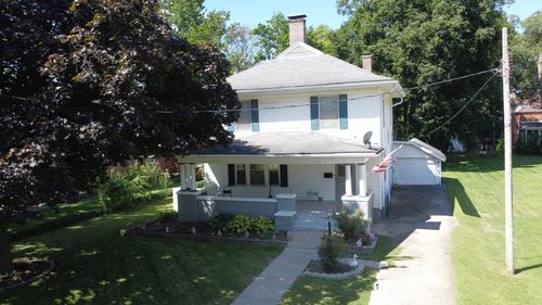 425 S 4th St, Watseka, IL, 60970-1620 | Card Image