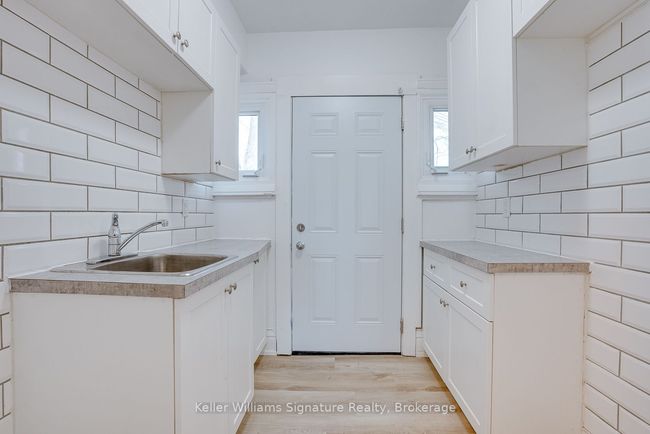43 Centre St, Home with 5 bedrooms, 3 bathrooms and 2 parking in St. Catharines ON | Image 21