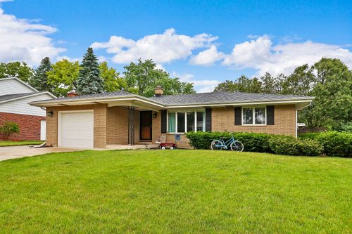 8837 34th Ave, Kenosha, WI, 53142-2535 | Card Image