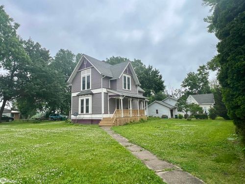 201 E Kirkwood Ave, Fairfield, IA, 52556-2323 | Card Image