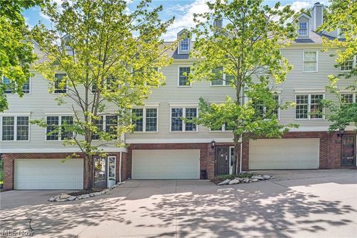 103-103 Cliffside Commons Dr, Rocky River, OH, 44116-2281 | Card Image