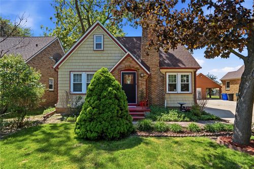 1017 26th St Se, Cedar Rapids, IA, 52403-3415 | Card Image