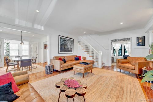 619 Bailey Ave, Greenport, NY, 11944-1208 | Card Image