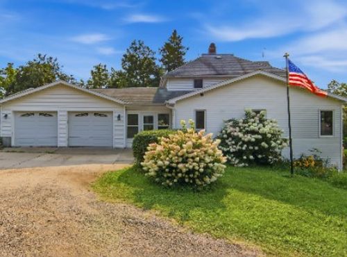 4110 / 4160 Folsom Street, Eau Claire, WI, 54703 | Card Image