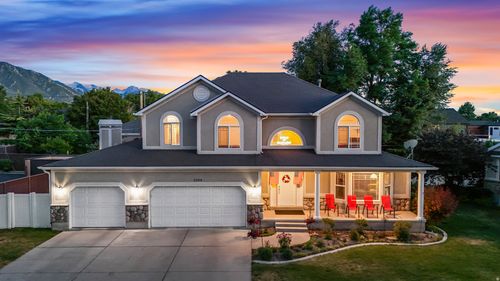 2208 E Fisher Ln, Millcreek, UT, 84109-1923 | Card Image