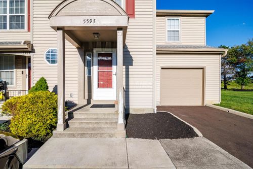 11e-5597 Valencia Park Blvd, Hilliard, OH, 43026-8795 | Card Image