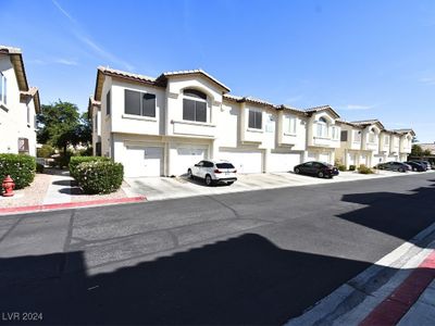 202 - 4810 Black Bear Road, Condo with 2 bedrooms, 2 bathrooms and null parking in Las Vegas NV | Image 2